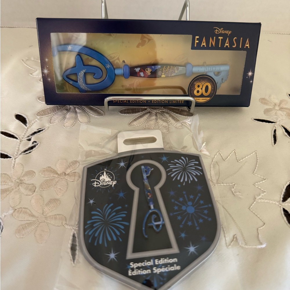 Disney Fantasia 80th Anniversary Key & Pin Set